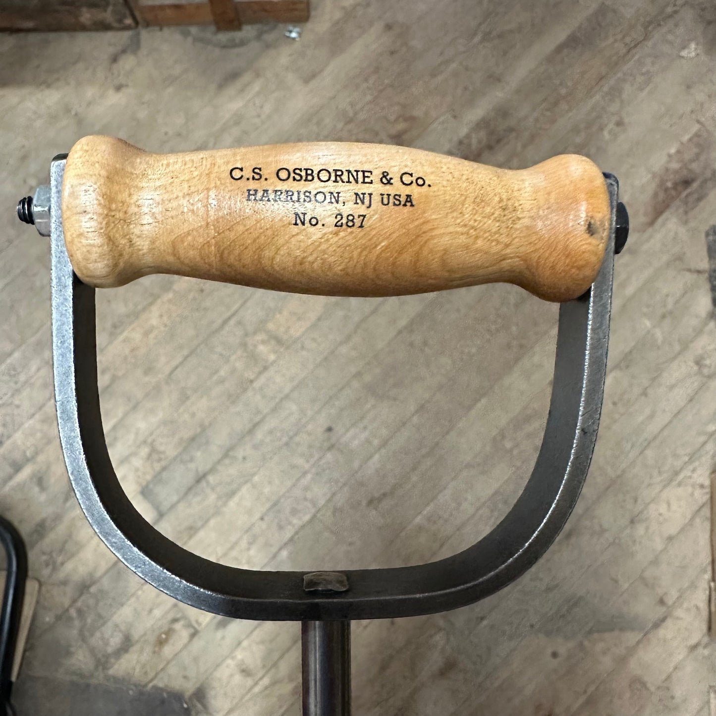 C.S. Osborne D-Handle Hook No. 287 (287)