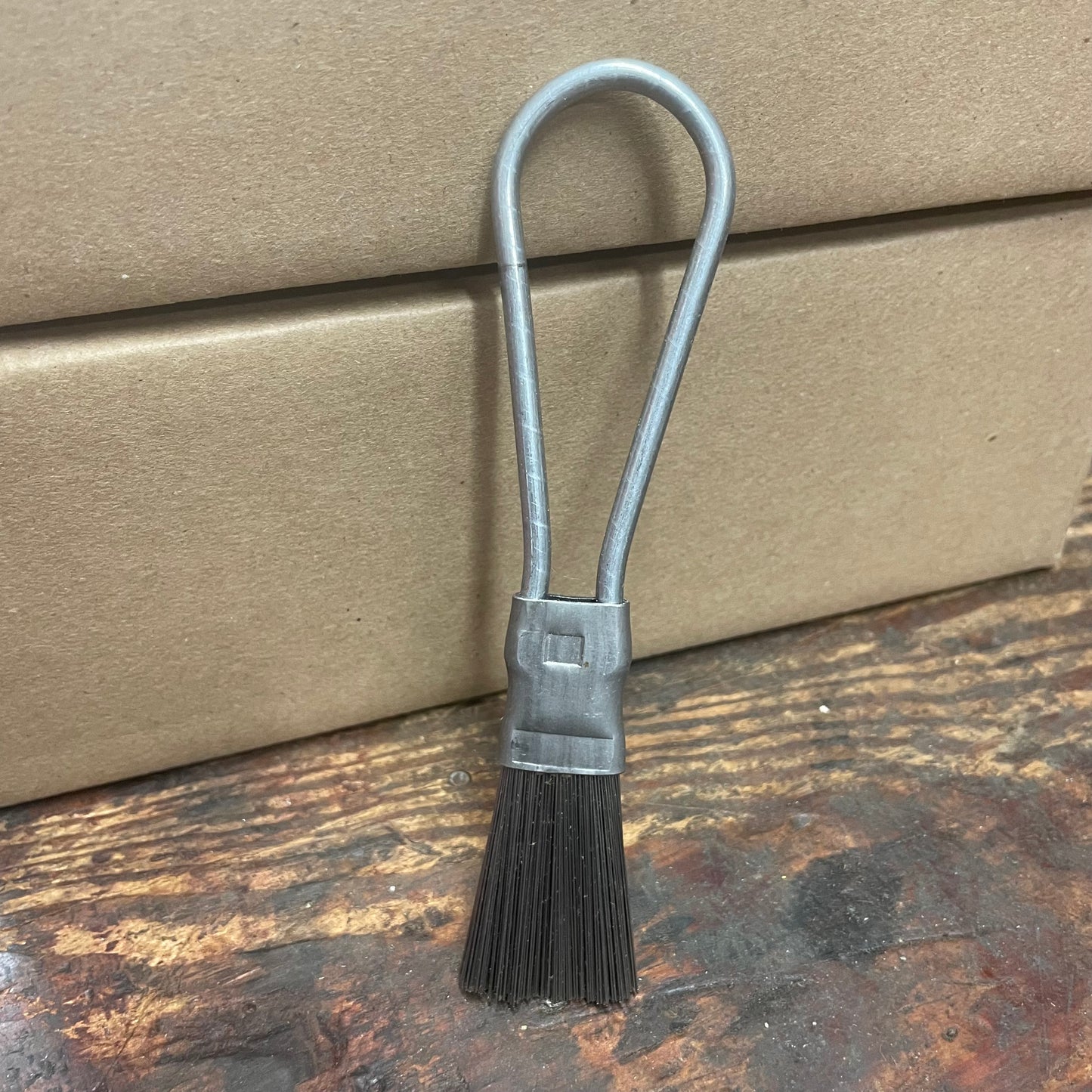 Magnolia Loop Handled Wire Brush (20-S)