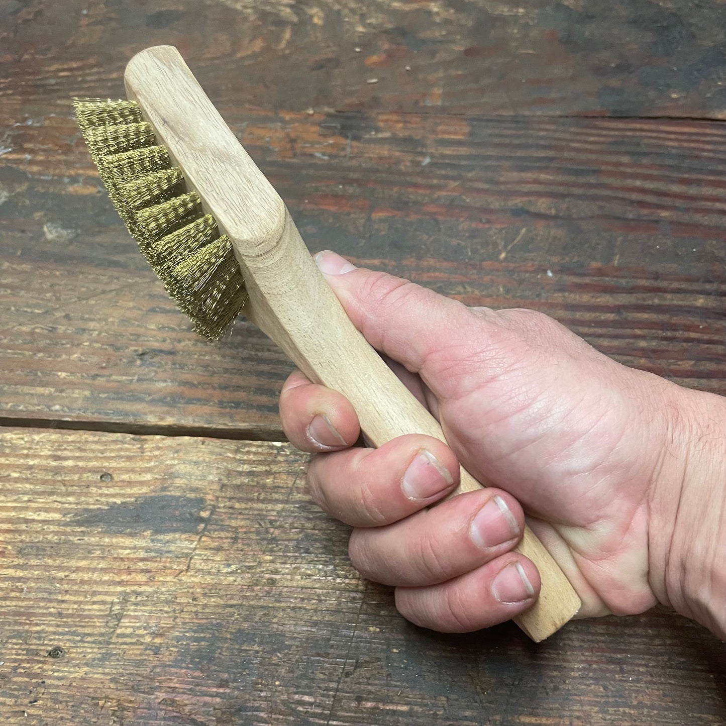 Magnolia Wooden Handle Brass Sidewall Brush (6-B)