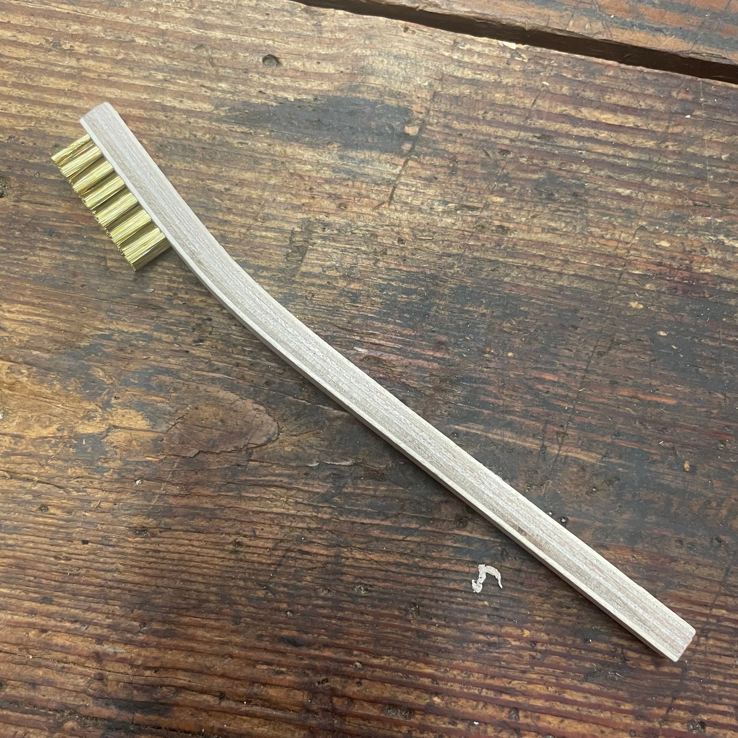 Magnolia Wooden Handle Brass Wire Cleaning Brush (273)